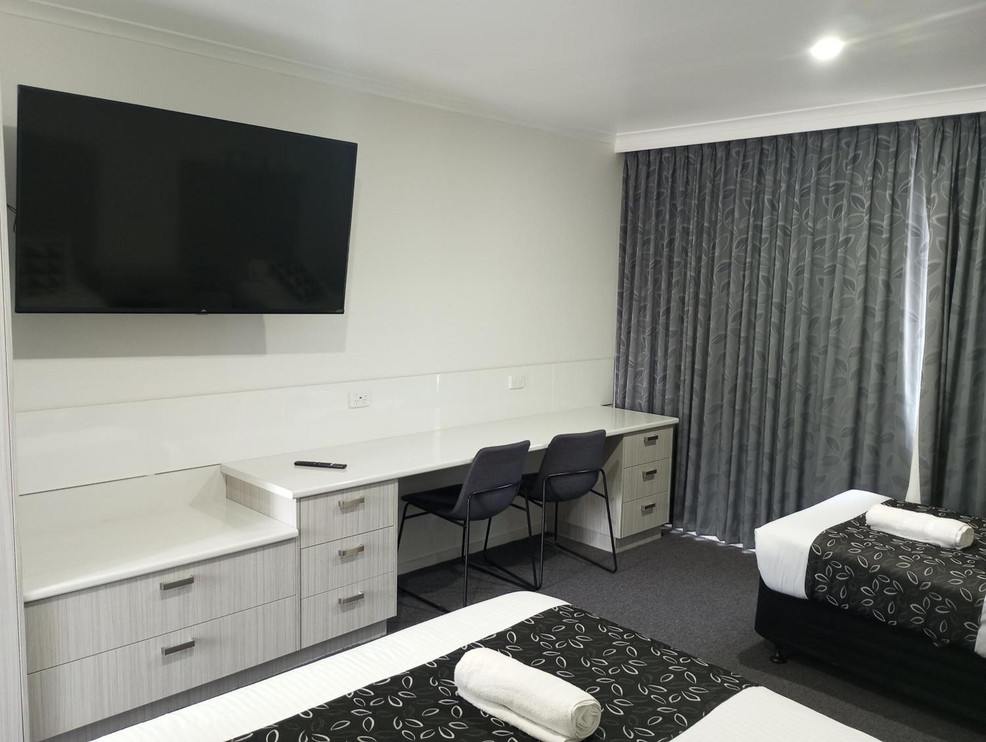 Big Valley Lakeside Paradise Motor Inn Shepparton Exterior photo