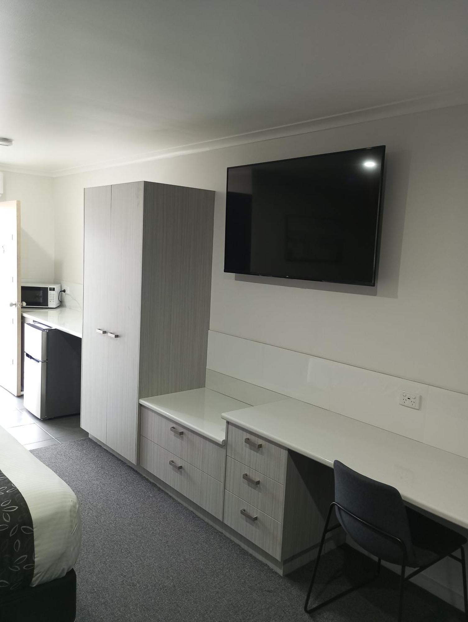 Big Valley Lakeside Paradise Motor Inn Shepparton Exterior photo